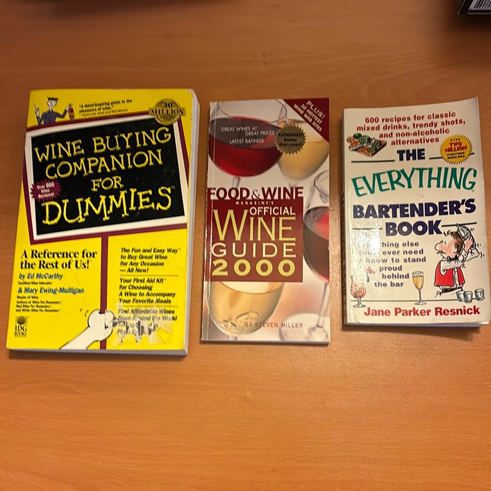 ♨️Cocktails & Wine♨️3 Vintage Books♨️